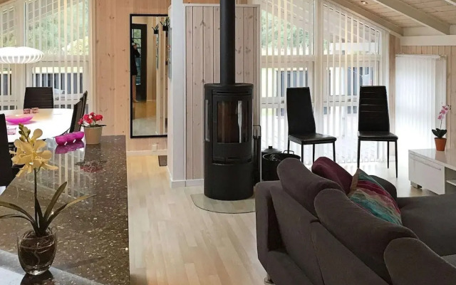 9 Person Holiday Home in Jerup-by Traum