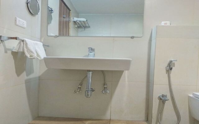 Spicy Hub Hotel, Kothapet