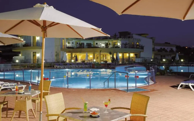 Dolcestate Apartments