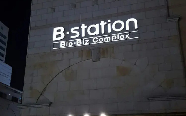 Hotel B Station