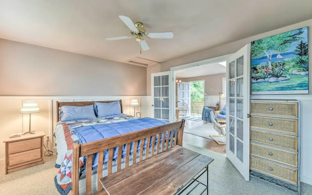 Beachfront Whidbey Island Home + Apartment!