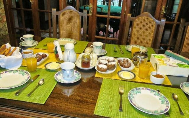 Los Alamos Bed And Breakfast