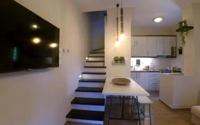 To Spiti - Pelion House