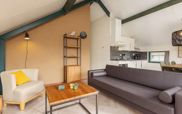 Bungalow in Veluwe Near Harderwijk