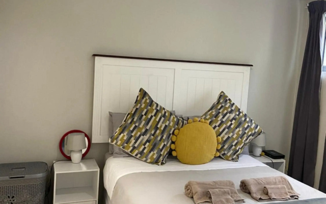 Tana’s Crib(Modern Secure 1 bed Apartment)Beaumont