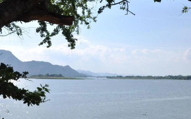 Monsane River Kwai Resort