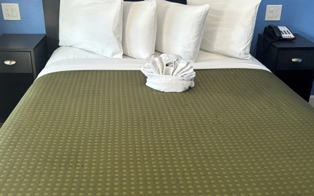 Monterey Fireplace Inn