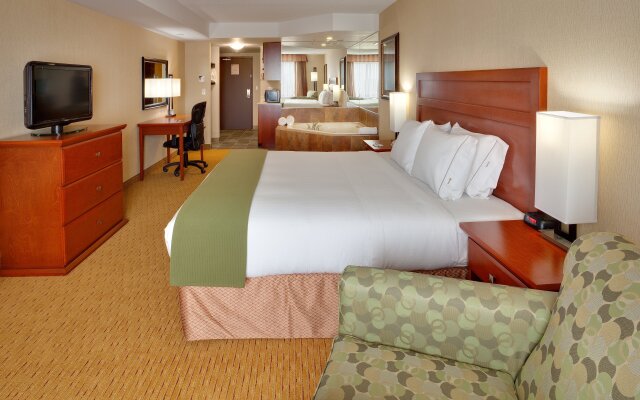 Holiday Inn Express Hotel & Suites CLARINGTON - BOWMANVILLE by IHG