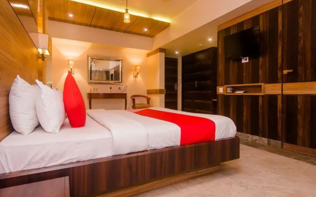 OYO 14699 Hotel Nakshatra Regency