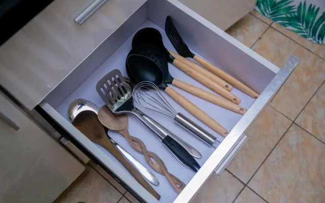 Kobe's luxurious 2bedroom with a gym and a city view