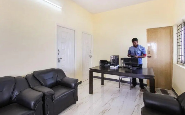 Jai Sri Apartments by OYO Rooms
