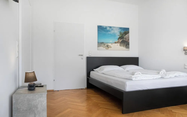 Perfect 7BR Stay Near Hauptbahnhof