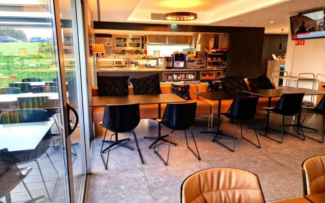Hotel 3K Porto Aeroporto