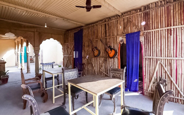 OYO 10132 Hotel Regal Inn