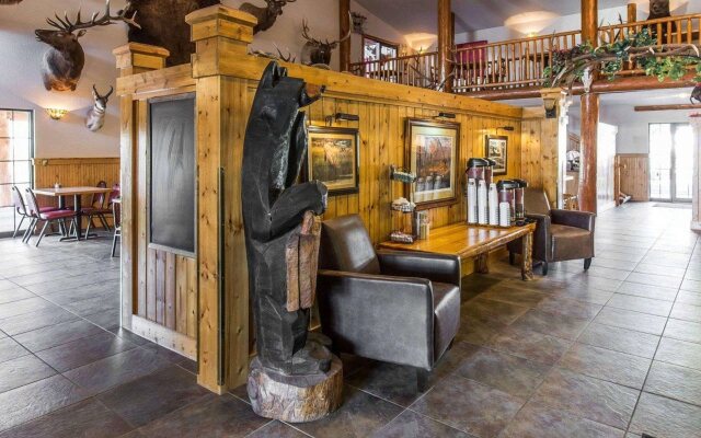 Antler Lodge - Gardiner MT