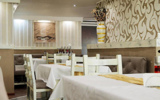 Hotel Rovno