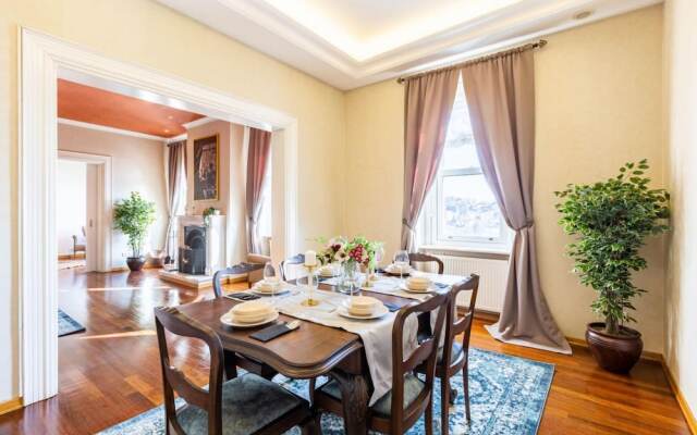Missafir Flat in Beyoglu With Bosphorus View