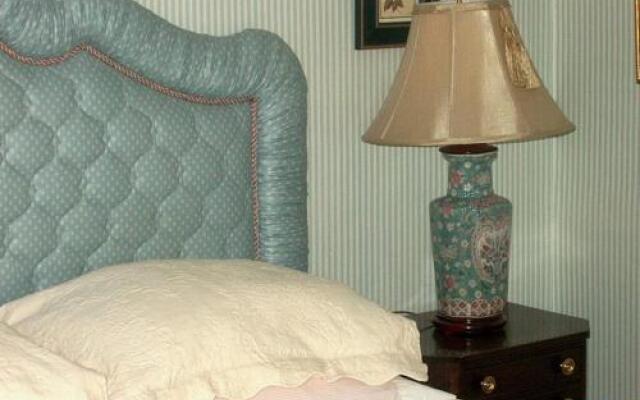 The Charleston House Bed & Breakfast