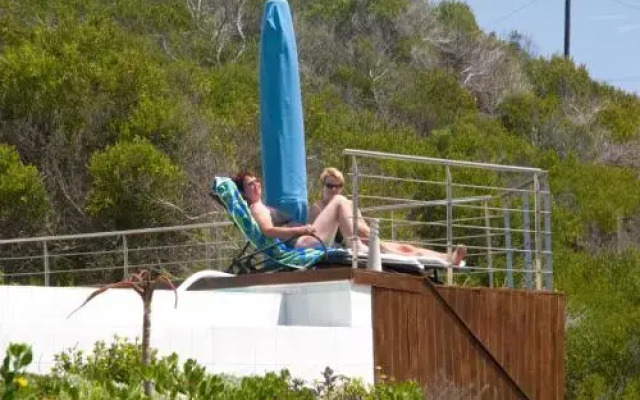 Moya Manzi Beach House