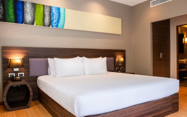 Holiday Inn Resort Phuket Karon Beach, an IHG Hotel