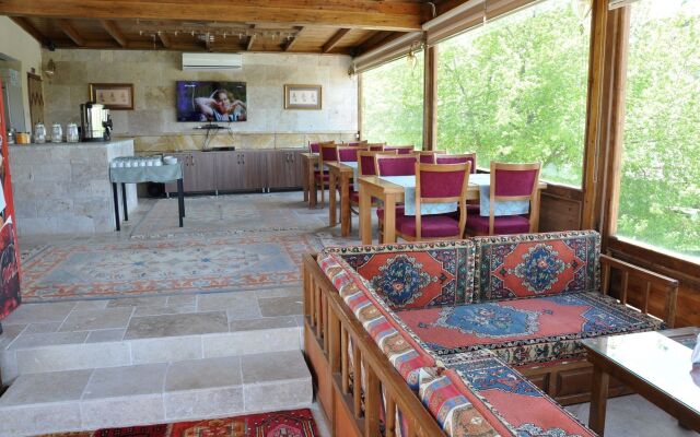 Nomads Cave Hotel & Rooftop