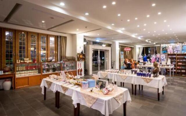 Nantou Crystal Resort