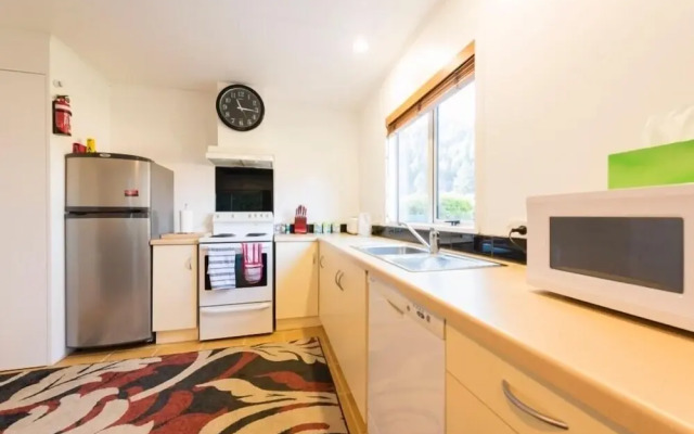 Fryer Street - Central Carefree Hideaway