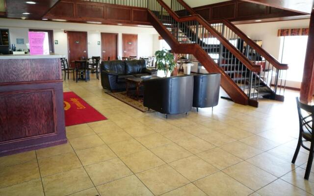 Econo Lodge Inn & Suites Kearney