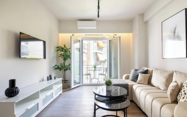 Nostalgia 1-Bedroom Apartment in Athens