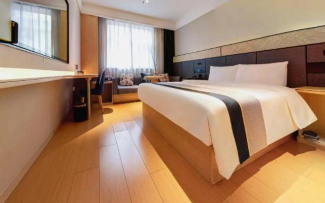 Homeinn Selected Hotel (Karamay Youyi Road)