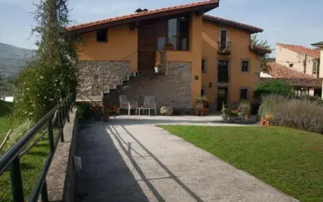 Apartamentos Rurales La Casa Vieja De Silió