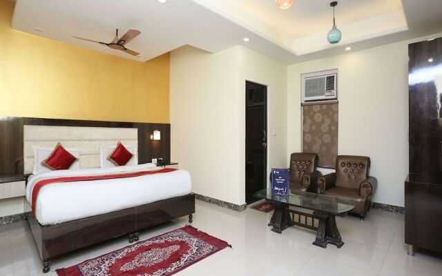 OYO 12833 Century Grand