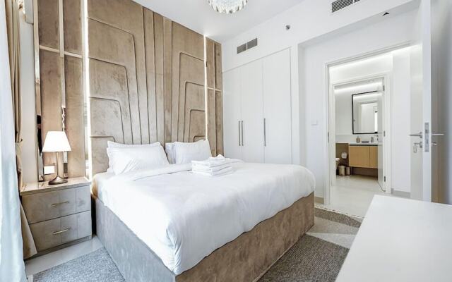 Stayis- 1 BR Spacious & Luxury Apartment