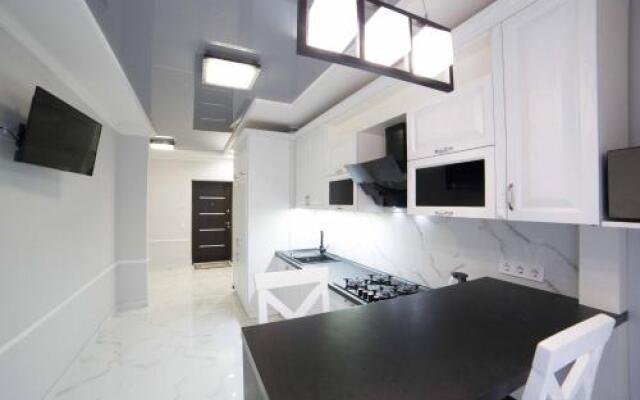 Luxury Apartment on Kulisha 36v