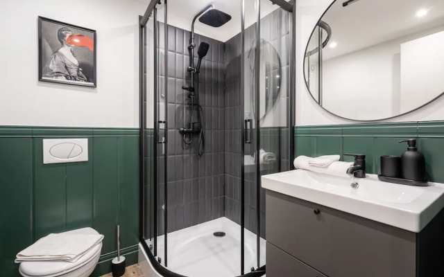 E41 Boutique Apartments by BQA
