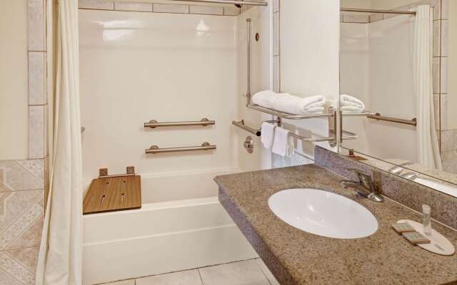 Super 8 by Wyndham Mont Belvieu/Baytown East