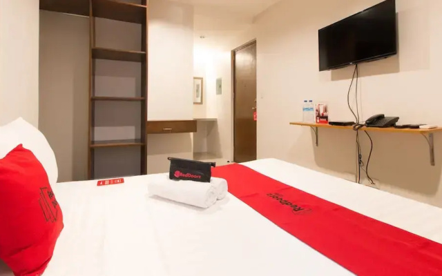RedDoorz Plus @ Diola Villamonte Bacolod