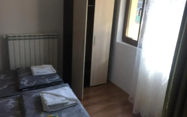 Villa Milagro Apartments