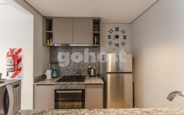 Acogedor apartamento con balcón y parilla 1D002