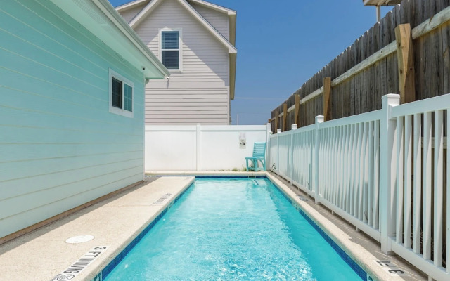 Cozy 2 Bedroom, Monthly Rates, Pets & Pool