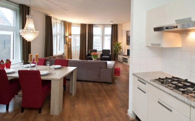 Dam Deluxe Apartments