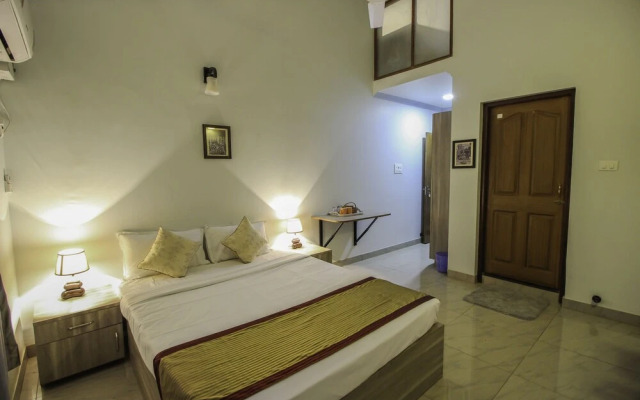 OYO 10723 Home Pool View Studio Colva