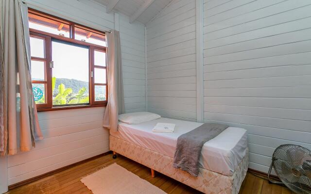 Chalé aconchegante em meio à natureza SBC517