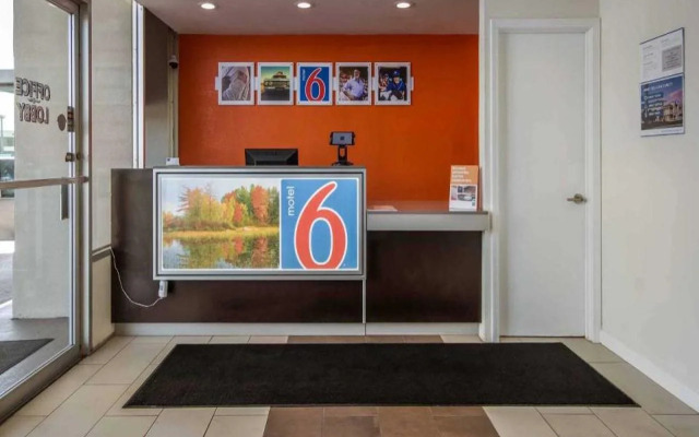 Motel 6 Van Buren, AR