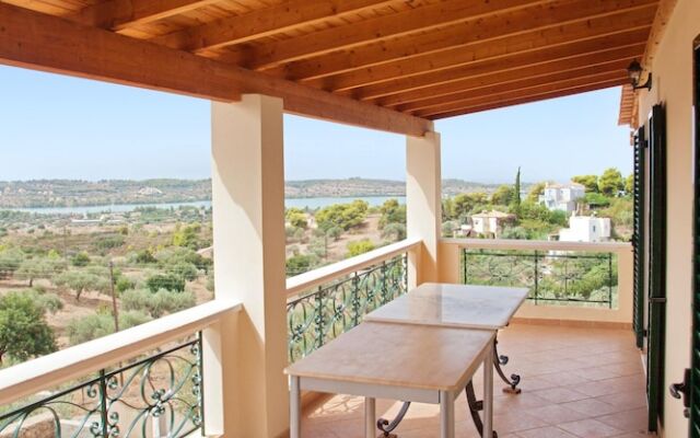 Villa With 4 Bedrooms in Porto Cheli, With Wonderful sea View, Private