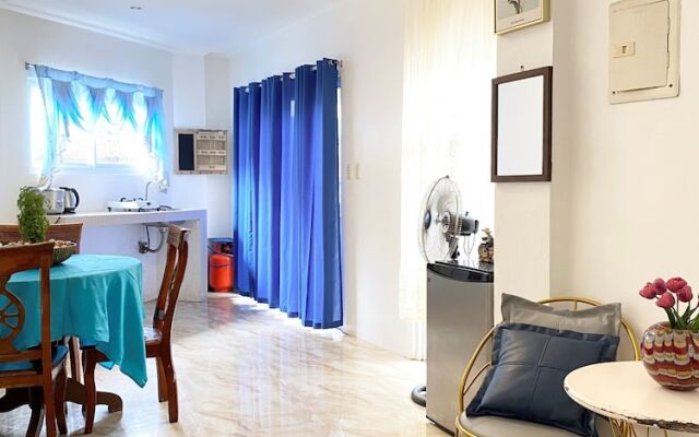 Marina Breeze Resort