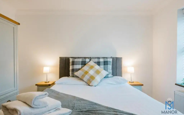05th Residence Of Lord Avenue Sleeps Five People