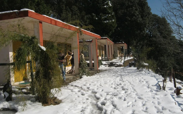 Room-janardan Resort Pangot, Nainital