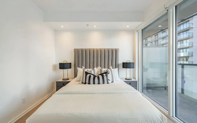 Mövenpick Suites - Downtown Toronto