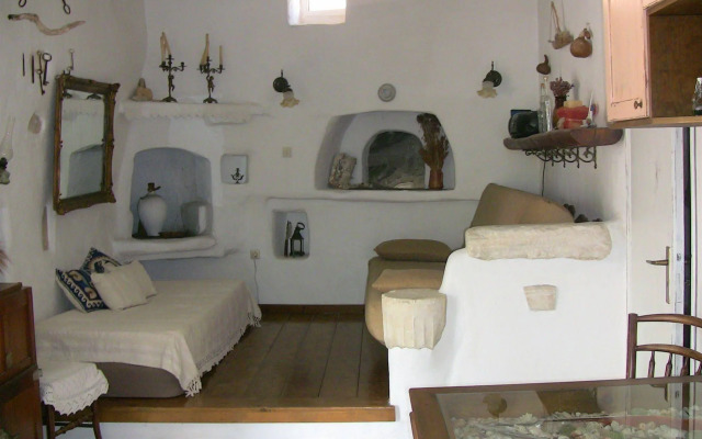 Anthippi Guest House